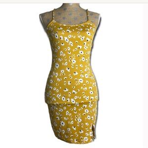 Rue 21 yellow floral black + white floral mini slit